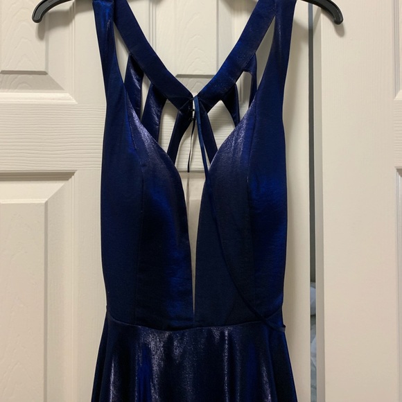 Prom dress - Picture 4 of 8